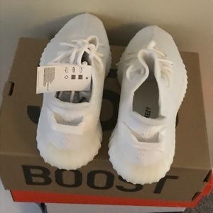 Yeezy boost 350 v2 triple white size 10